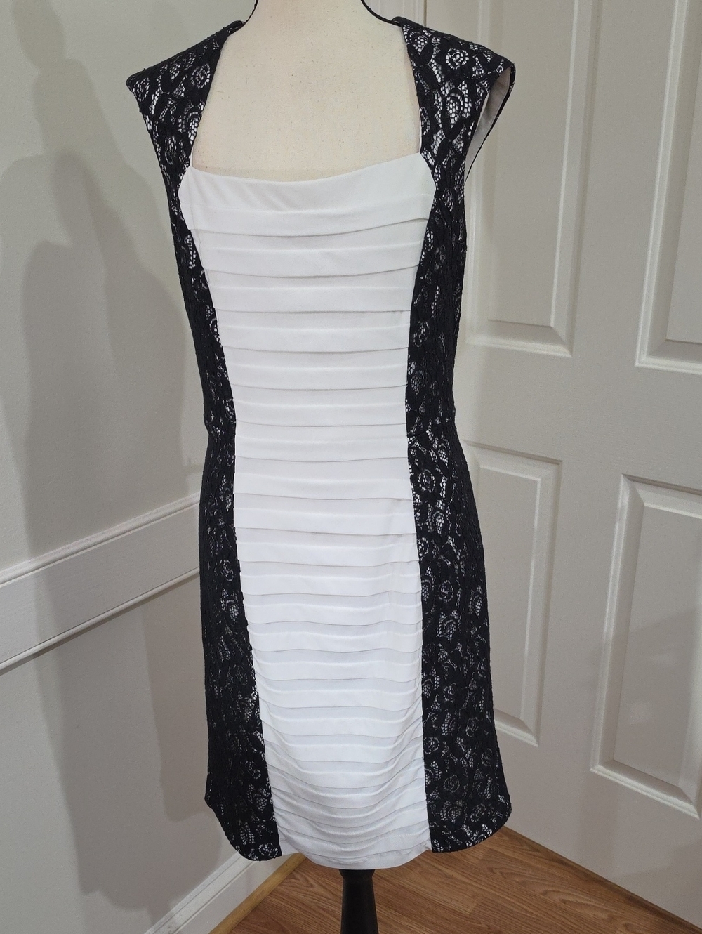 K. Jordan Black & Ivory Lace Paneled Shutter Pleat Sheath Dress - Size 16